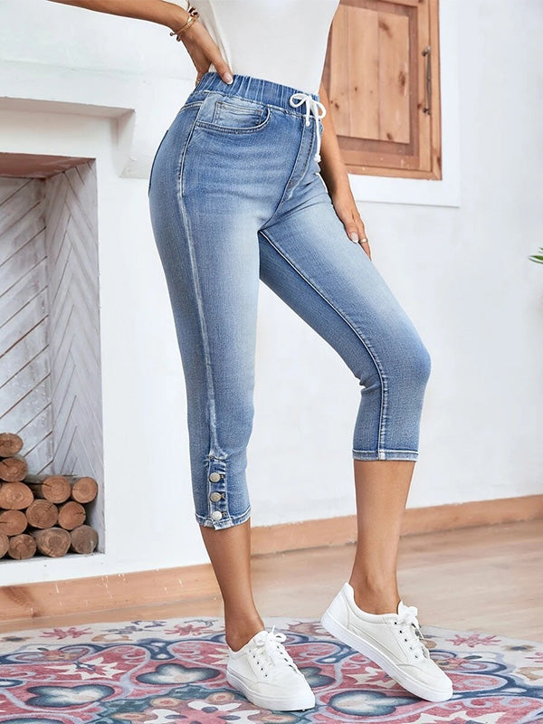 Drawstring Elastic Waist Button Slit Stretch Denim Capri